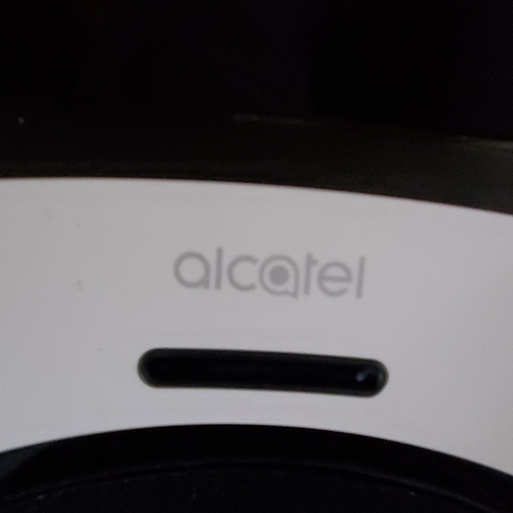 Virtual Reality Headset - Picture 2 of 4